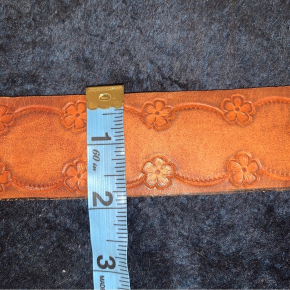 VINTAGE HANDMADE 70’s 2” WIDE TOOLED BURNISHED LEATHER BELT BOHO WESTERN HIPPIE - Picture 6 of 14